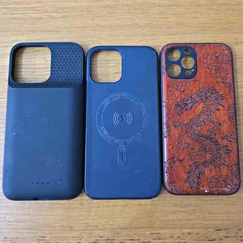 Iphone pro max baterry - 12,
